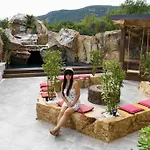 Super Cute Home With Sea & Montain View, Pool, Sauna, Hottube, Steaming, Gym, Garden And More