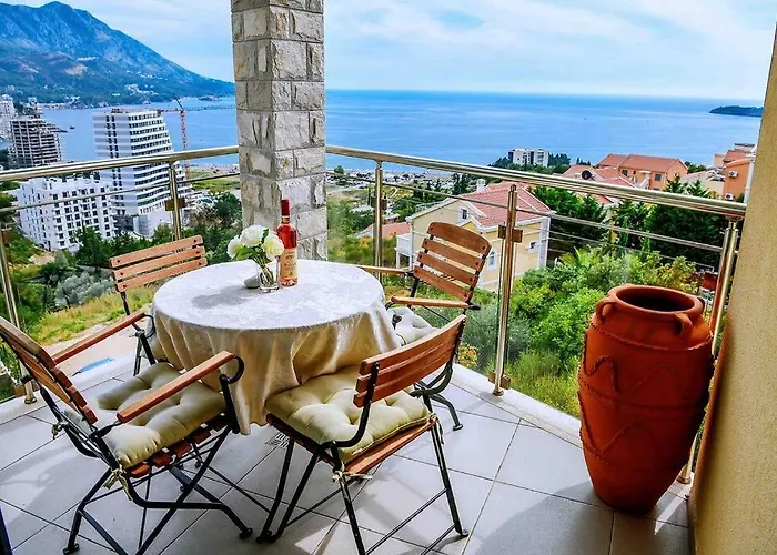 Super Cute Home With Sea & Montain View, Pool, Sauna, Hottube, Steaming, Gym, Garden And More