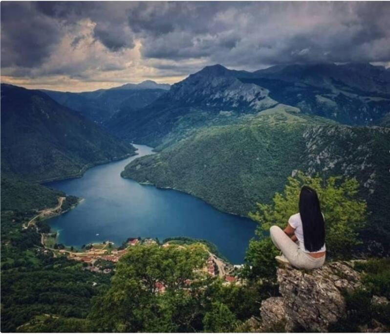 Super Cute With Sea & Montain View, Pool, Sauna, Hottube, Steaming, Gym, Garden And * Budva