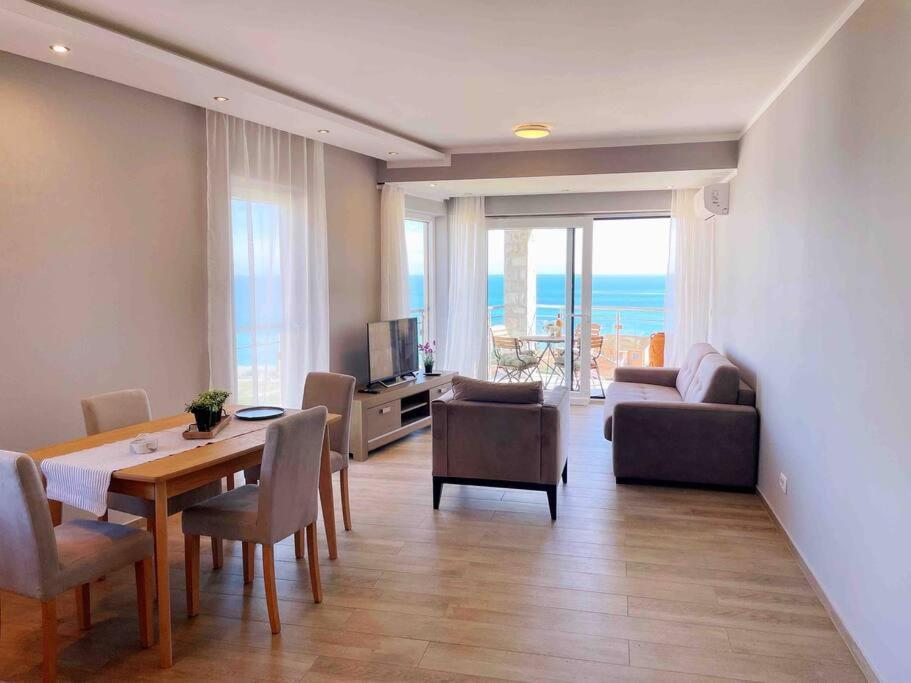 Super Cute With Sea & Montain View, Pool, Sauna, Hottube, Steaming, Gym, Garden And * Budva