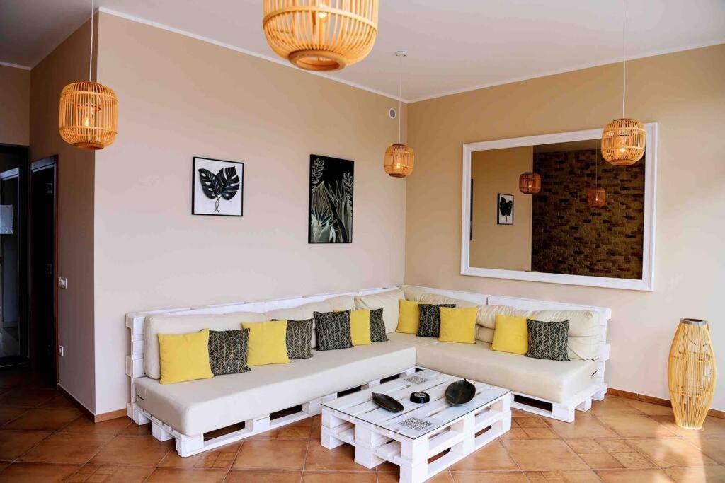 Super Cute With Sea & Montain View, Pool, Sauna, Hottube, Steaming, Gym, Garden And *