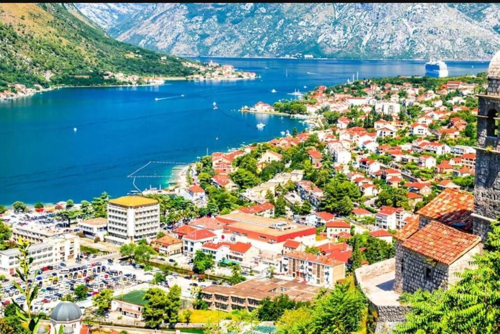 Super Cute With Sea & Montain View, Pool, Sauna, Hottube, Steaming, Gym, Garden And