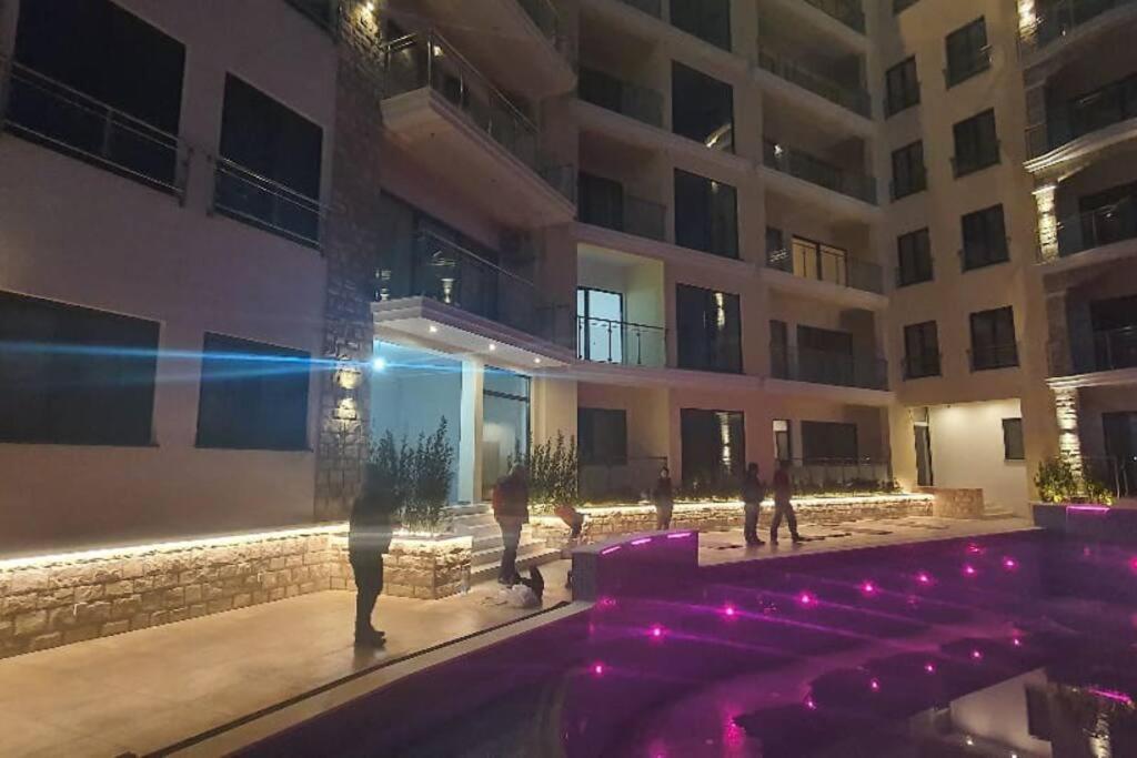 Super Cute With Sea & Montain View, Pool, Sauna, Hottube, Steaming, Gym, Garden And *