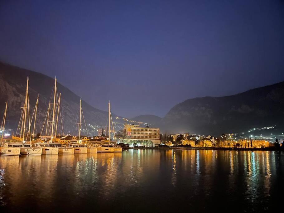 Apartment Super Cute With Sea & Montain View, Pool, Sauna, Hottube, Steaming, Gym, Garden And *