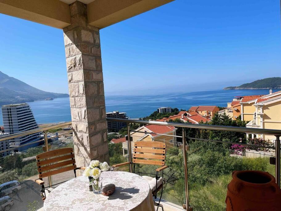 Super Cute With Sea & Montain View, Pool, Sauna, Hottube, Steaming, Gym, Garden And Apartment *