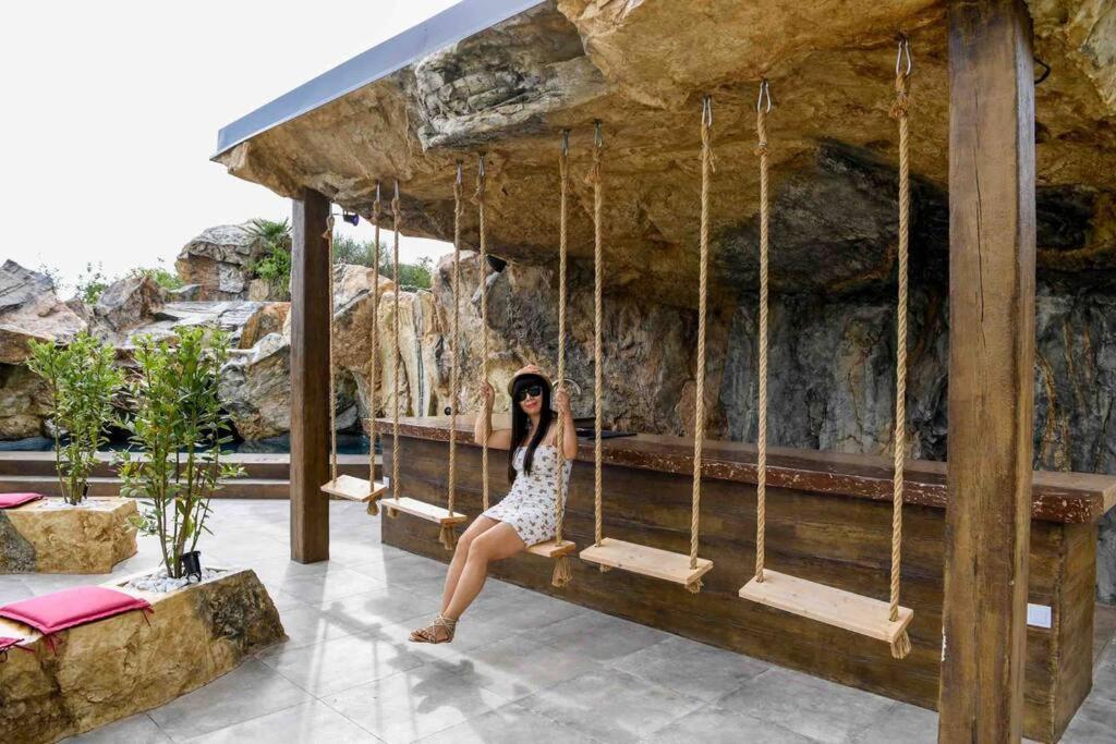Super Cute With Sea & Montain View, Pool, Sauna, Hottube, Steaming, Gym, Garden And Apartment