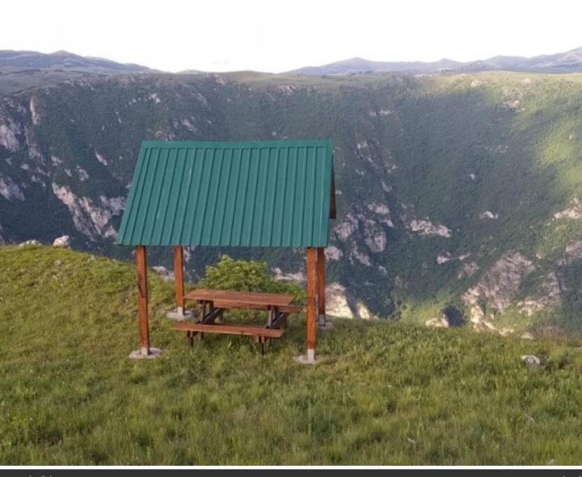 Super Cute With Sea & Montain View, Pool, Sauna, Hottube, Steaming, Gym, Garden And * Budva