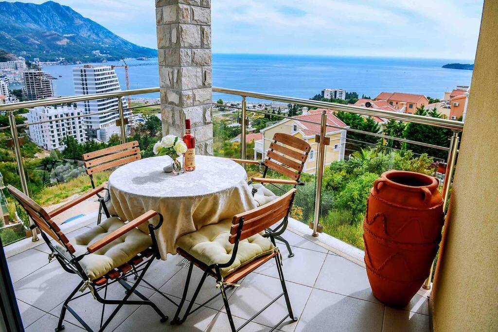Super Cute With Sea & Montain View, Pool, Sauna, Hottube, Steaming, Gym, Garden And Apartment *