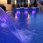 Super Cute Home With Sea & Montain View, Pool, Sauna, Hottube, Steaming, Gym, Garden And More